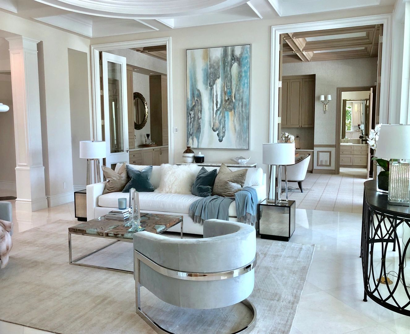 Elegant contemporary living room designed by Frocktail